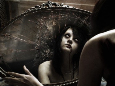 38 Interesting Mirror Photomanipulation - Designbeep