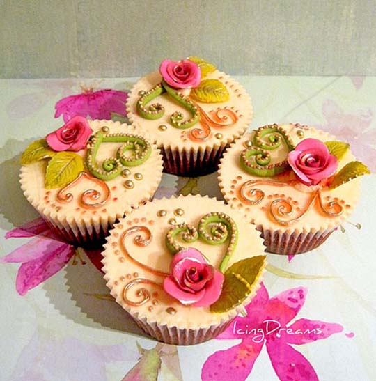 decorated cupcakes