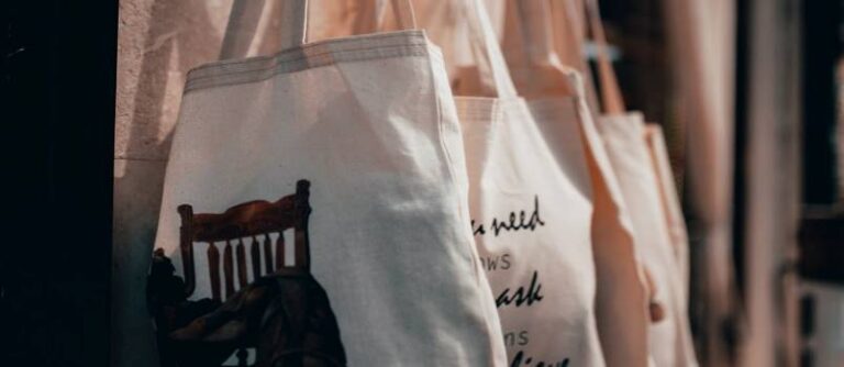 5 Benefits of a Giveaway Promotional Tote Bag - Designbeep