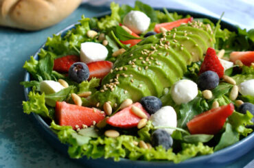 Best Ensalada con Palta Near Me