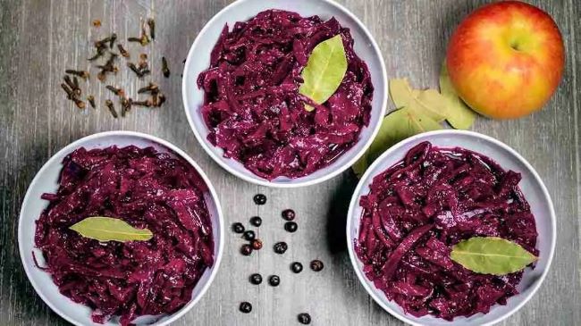 Best Rotkohl with Apples Near Me